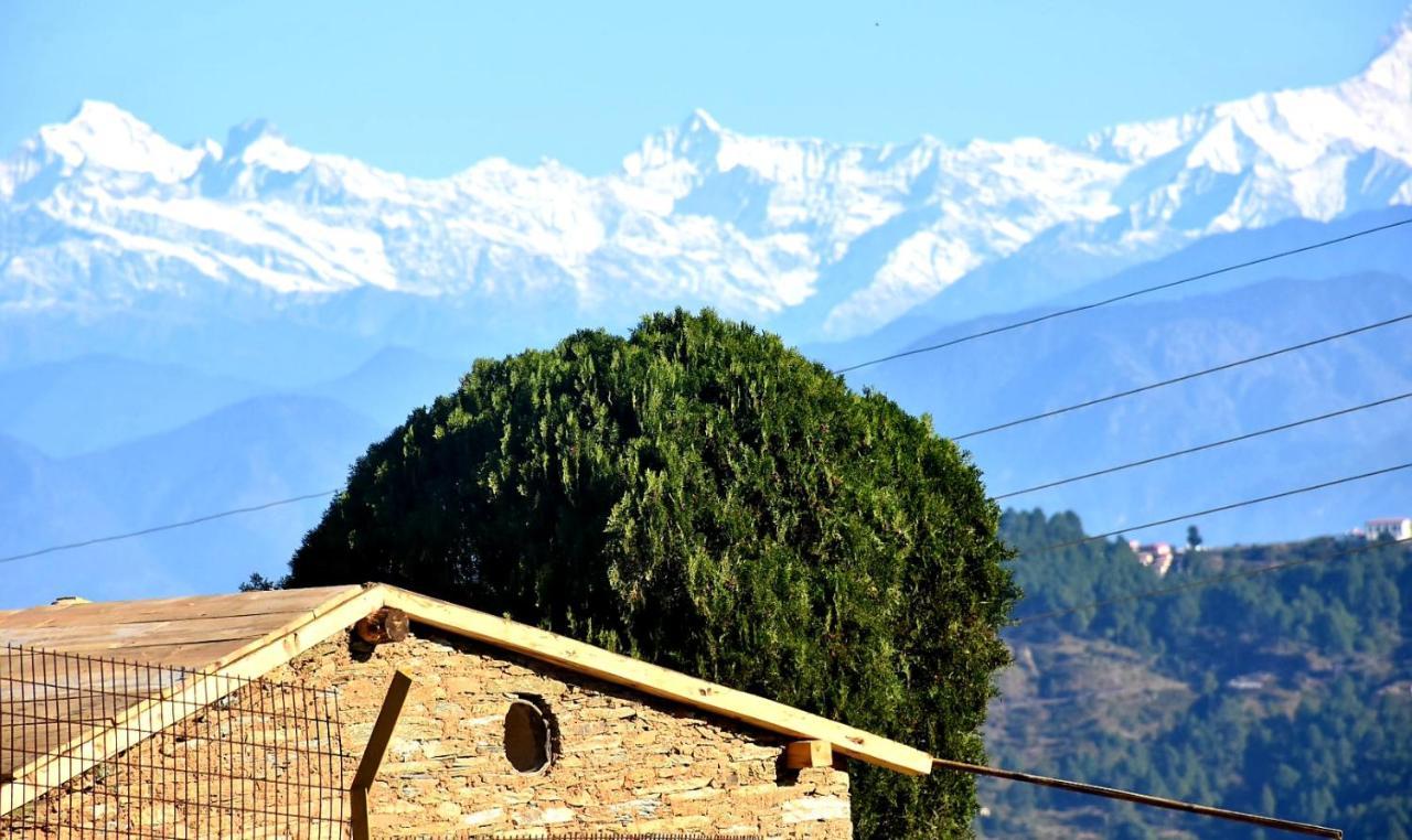 Bsr Farms Resort Pauri Kültér fotó