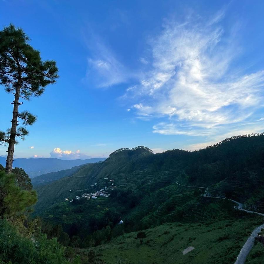 Bsr Farms Resort Pauri Kültér fotó